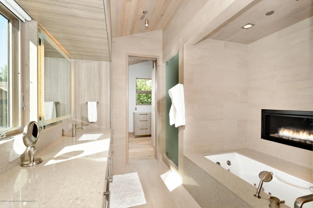 13 of 32 - 217 S Third Street, Aspen, CO