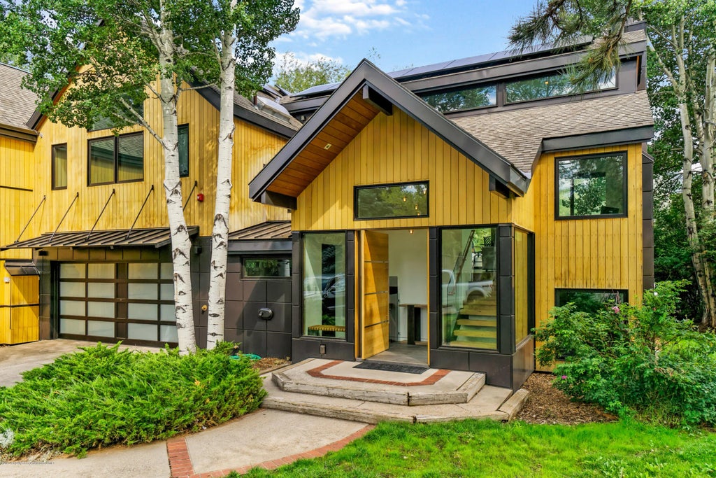 1 of 26 - 1250 Snowbunny Lane, Aspen, CO
