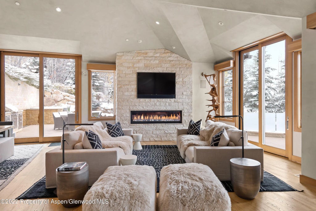 1 of 31 - 136 Northway Drive, Aspen, CO