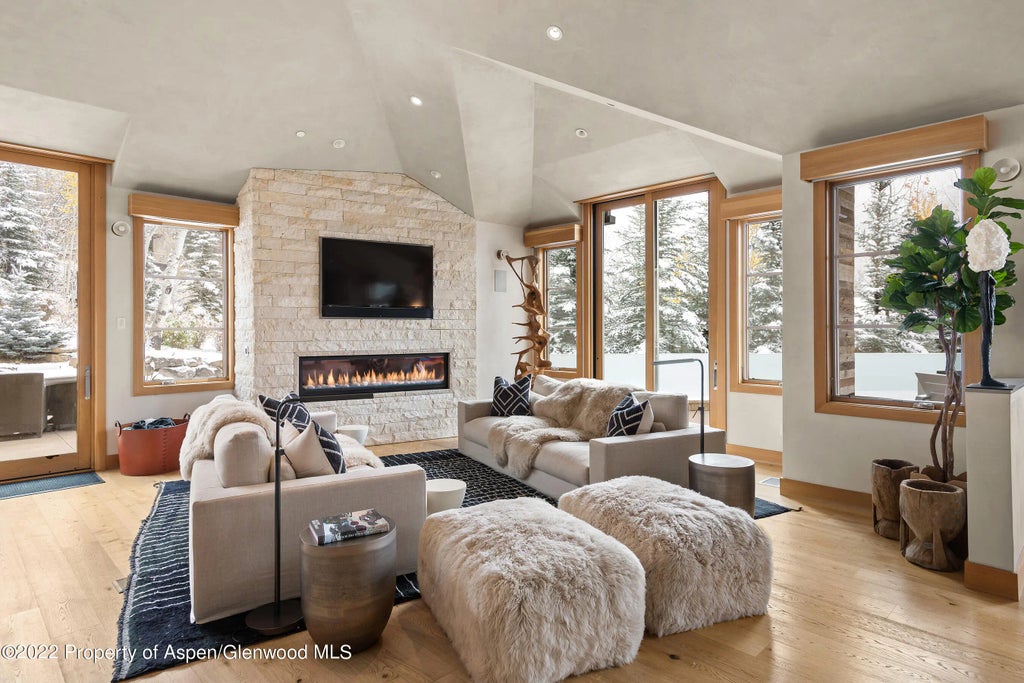 11 of 31 - 136 Northway Drive, Aspen, CO