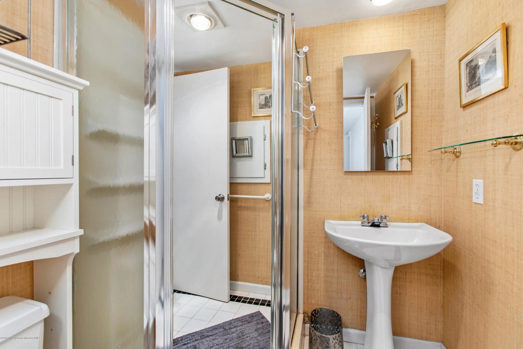 19 of 26 - 100 N 8th Street Unit 29, Aspen, CO