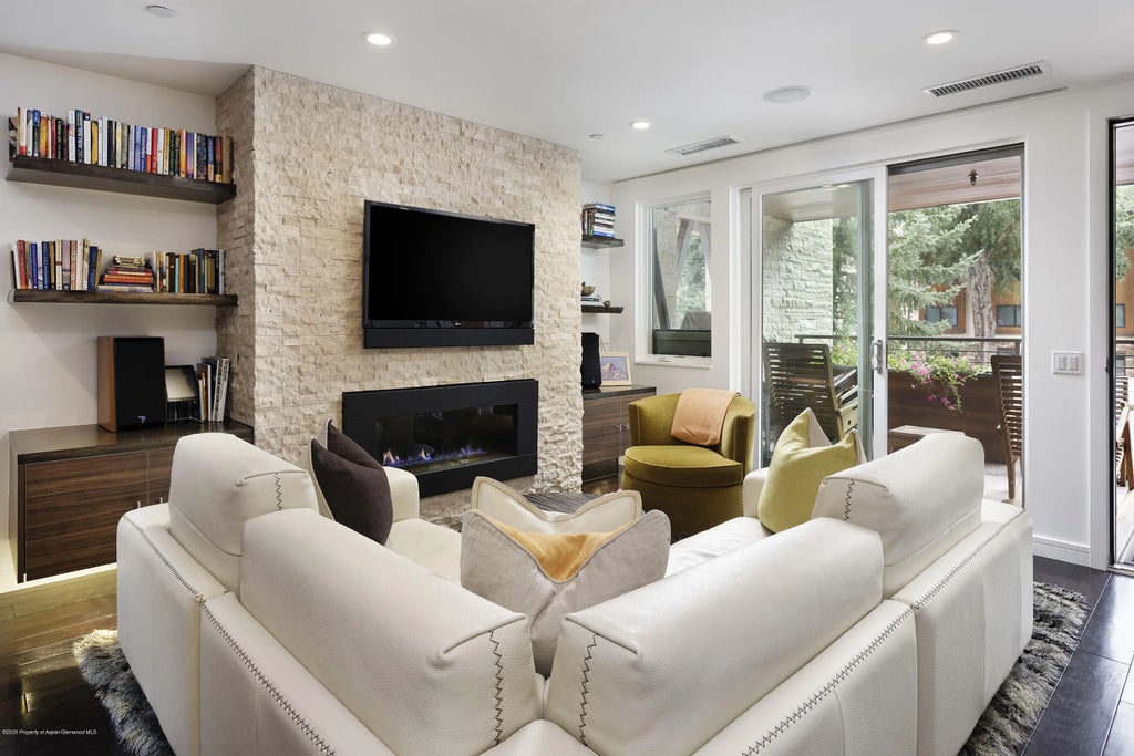 1 of 12 - 100 E Cooper Avenue 12, Aspen, CO