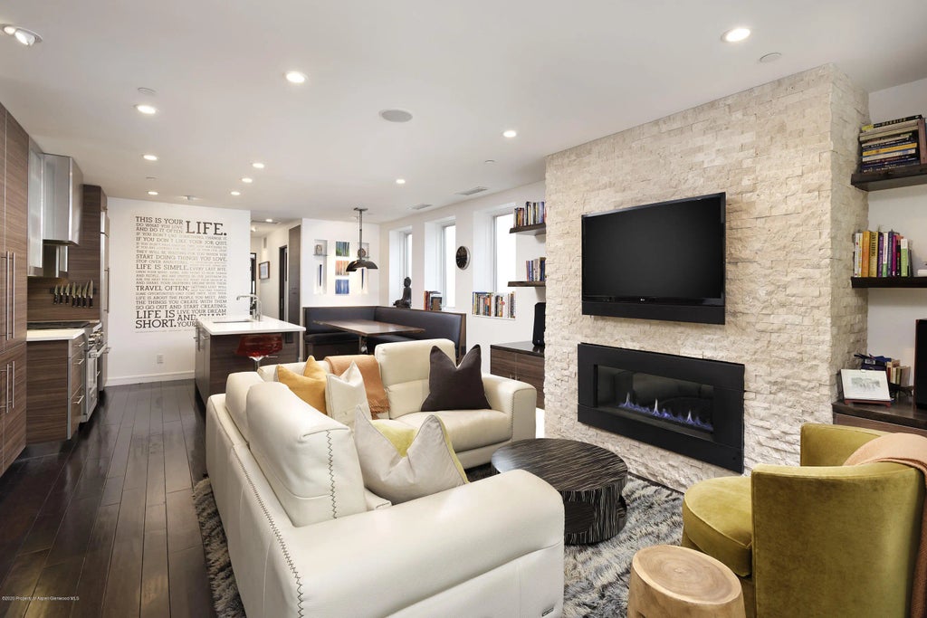 3 of 12 - 100 E Cooper Avenue 12, Aspen, CO