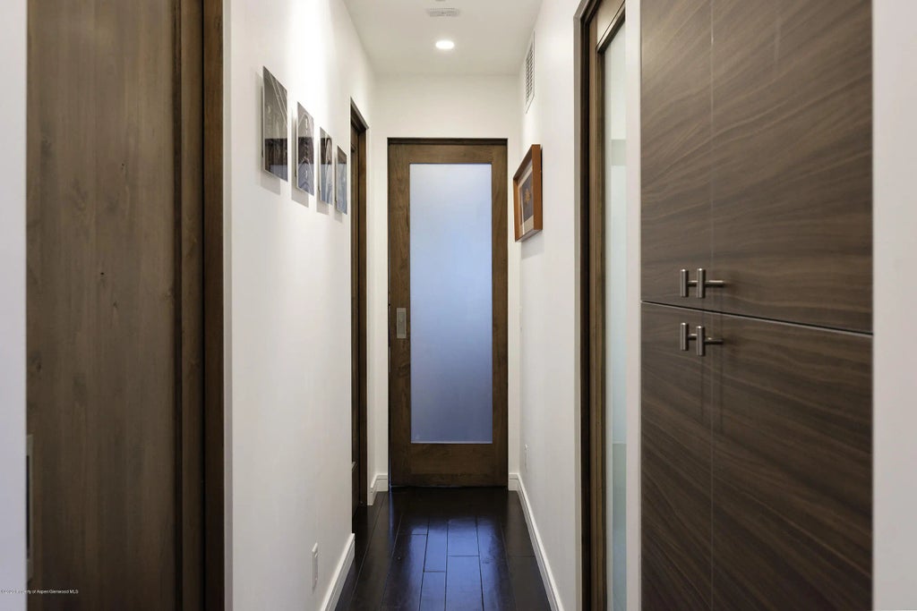 6 of 12 - 100 E Cooper Avenue 12, Aspen, CO
