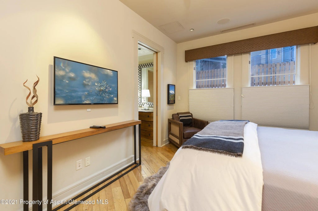 6 of 26 - 101 Founders Place 202, Aspen, CO