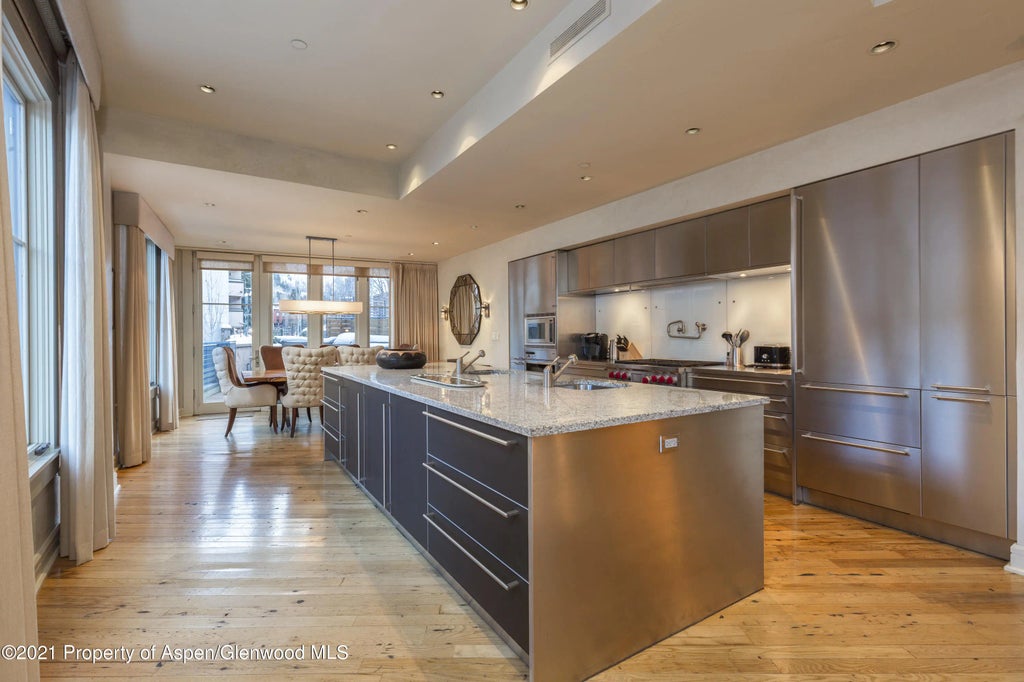 8 of 26 - 101 Founders Place 202, Aspen, CO