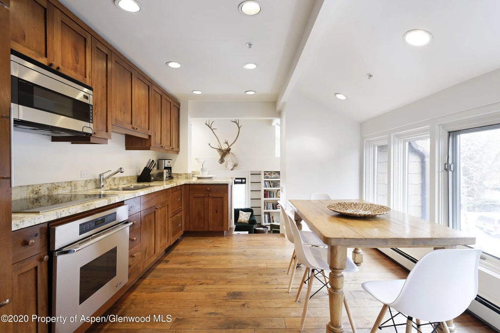 4 of 13 - 900 E Durant Avenue Unit E-114, Aspen, CO