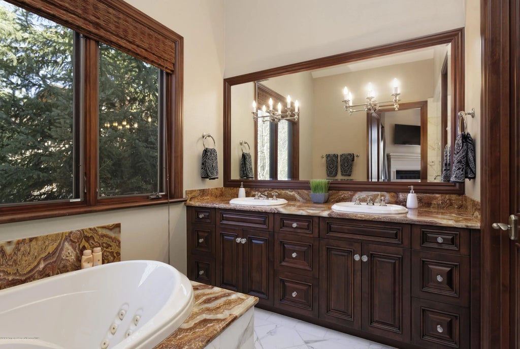 17 of 32 - 42701 Highway 82 Unit #a, Aspen, CO