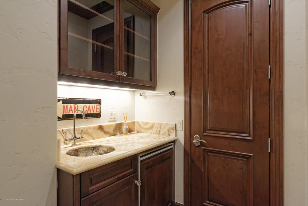 23 of 32 - 42701 Highway 82 Unit #a, Aspen, CO