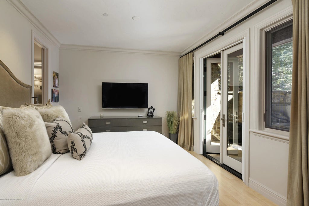 8 of 32 - 42701 Highway 82 Unit #a, Aspen, CO