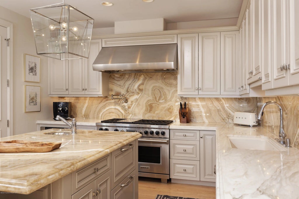 9 of 32 - 42701 Highway 82 Unit #a, Aspen, CO