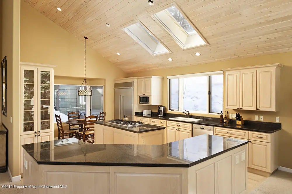 8 of 33 - 18 Edgewood Lane, Snowmass Village, CO
