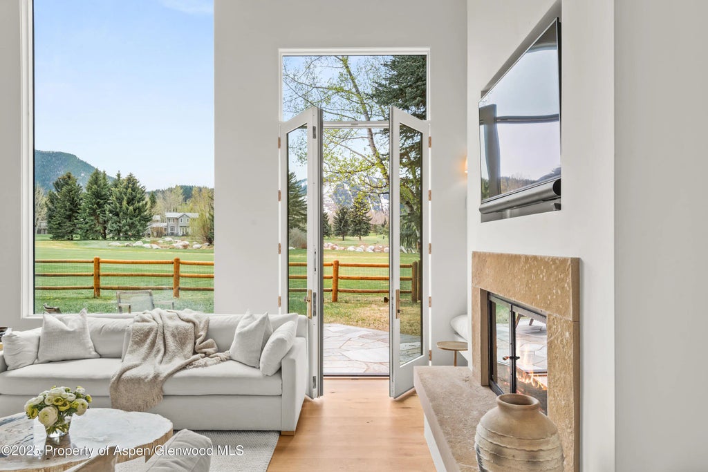 14 of 42 - 1495 Homestake Drive 2, Aspen, CO