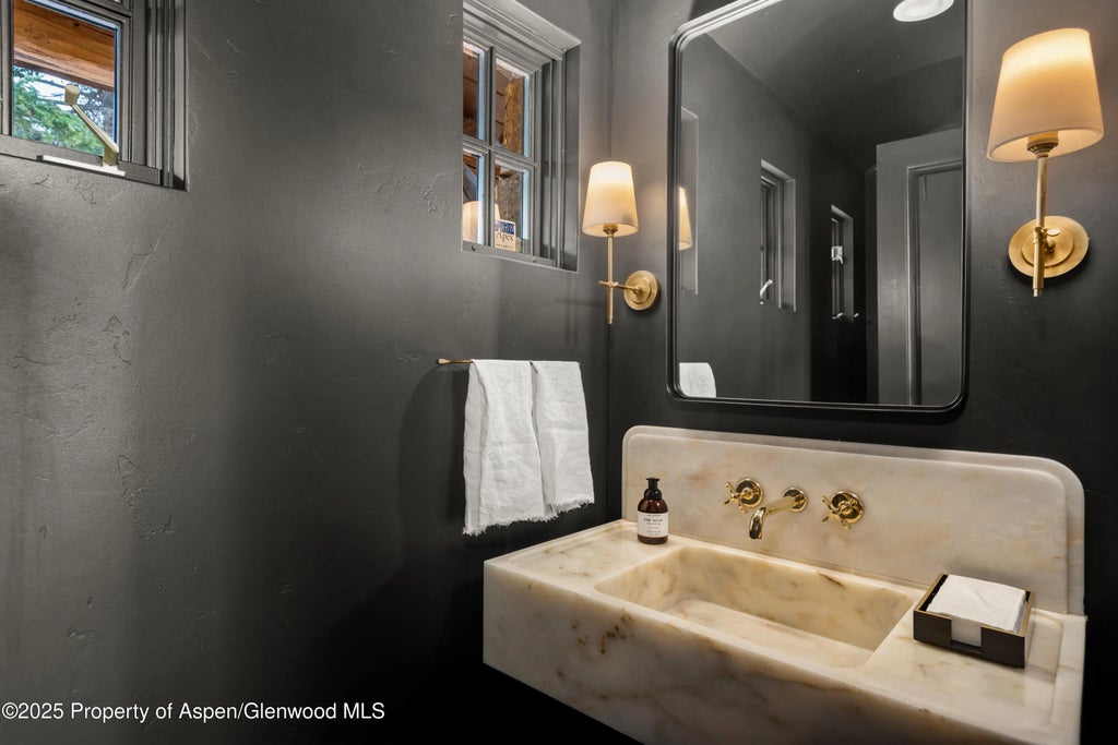 40 of 42 - 1495 Homestake Drive 2, Aspen, CO