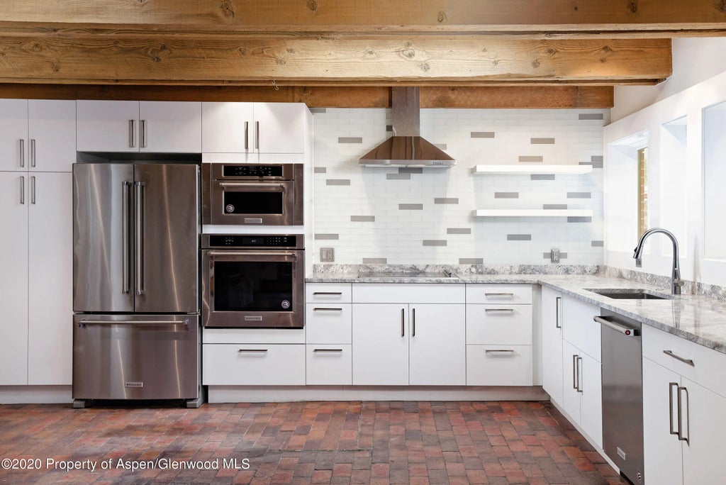 4 of 11 - 525 S Original Street Unit E, Aspen, CO