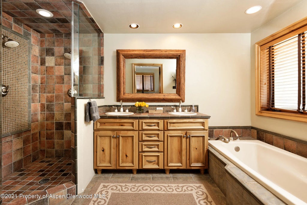 12 of 26 - 715 E Hopkins Avenue, Aspen, CO