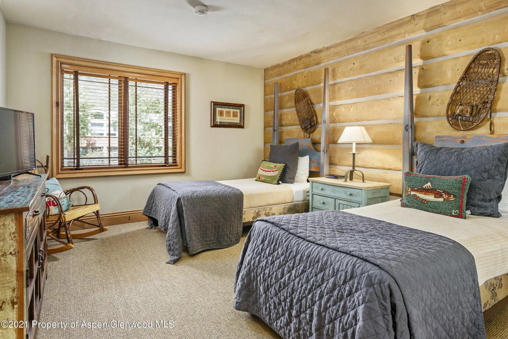 15 of 26 - 715 E Hopkins Avenue, Aspen, CO