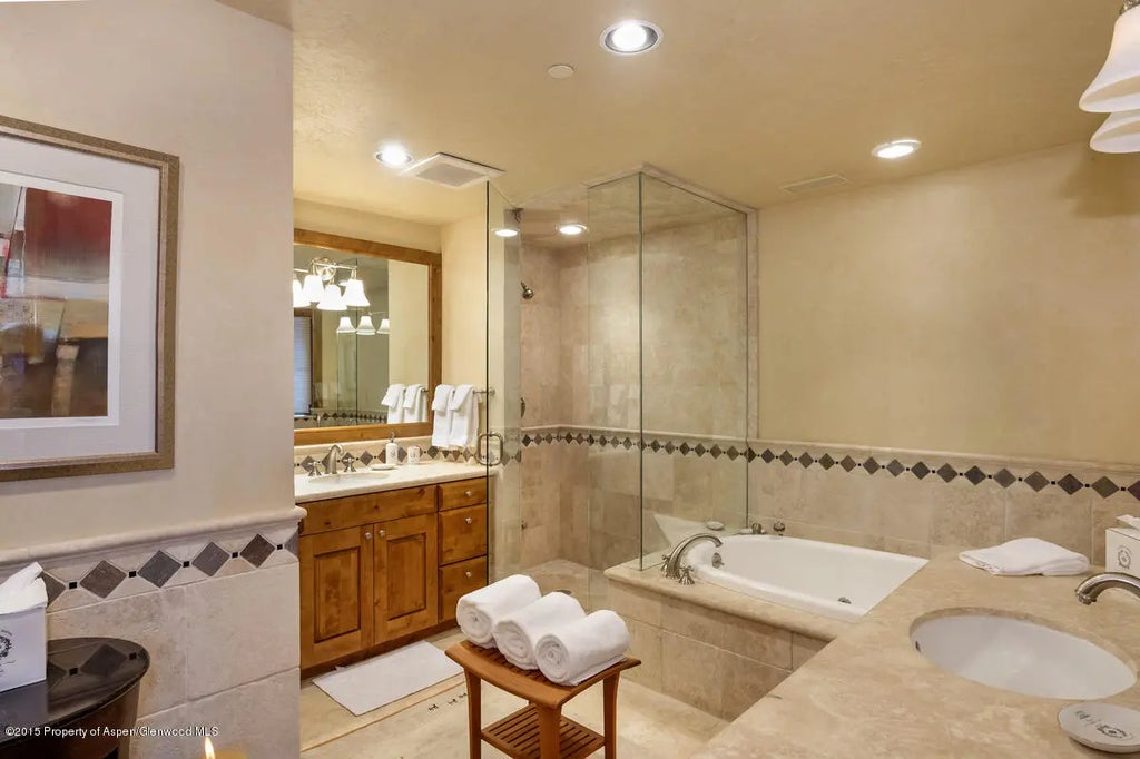 19 of 23 - 64 Prospector Road Unit 7, Aspen, CO