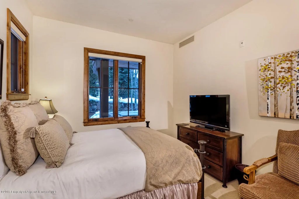 22 of 23 - 64 Prospector Road Unit 7, Aspen, CO