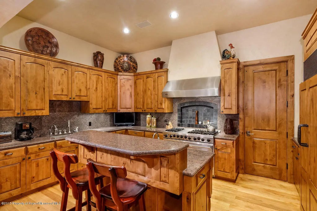 8 of 23 - 64 Prospector Road Unit 7, Aspen, CO