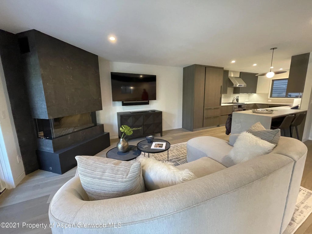 3 of 33 - 650 S Monarch Street 7, Aspen, CO