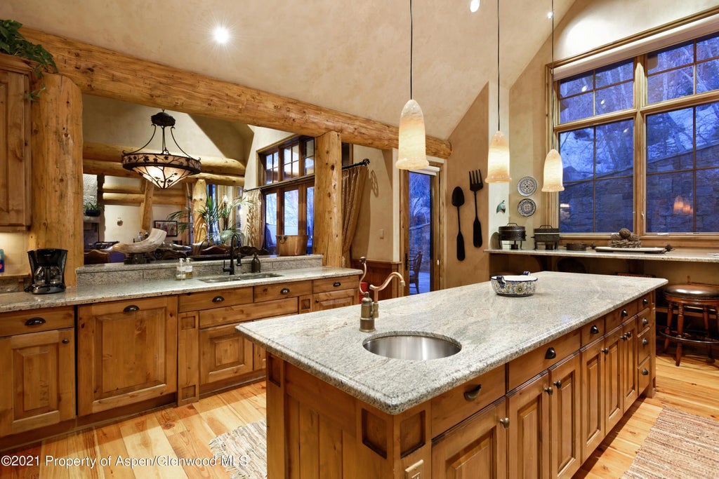 10 of 30 - 938 S Mill Street, Aspen, CO