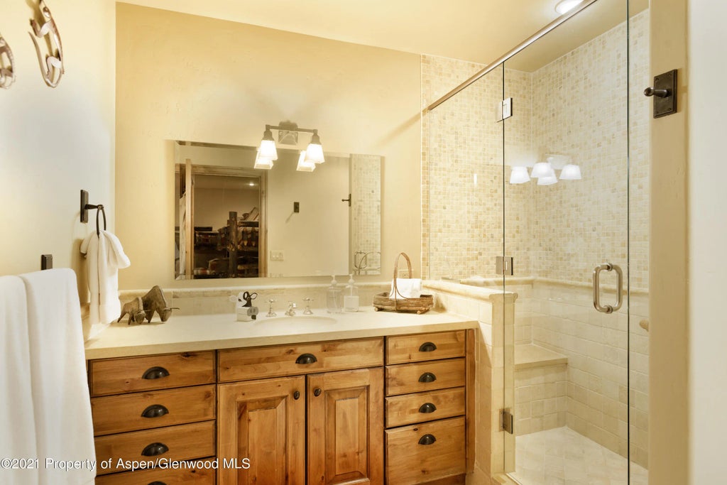 22 of 30 - 938 S Mill Street, Aspen, CO