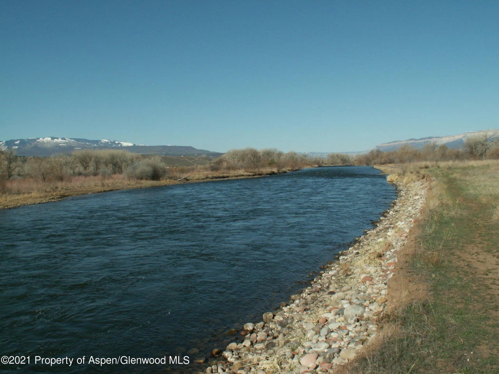 1 of 8 - 1421 River Frontage Road, Silt, CO