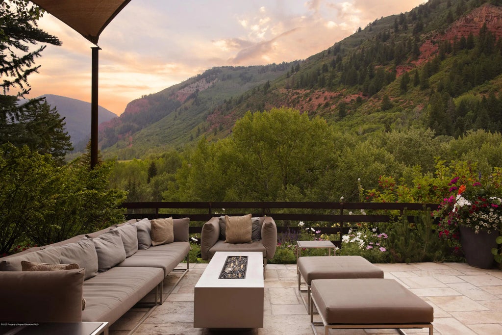 13 of 68 - 105 Exhibition Lane, Aspen, CO