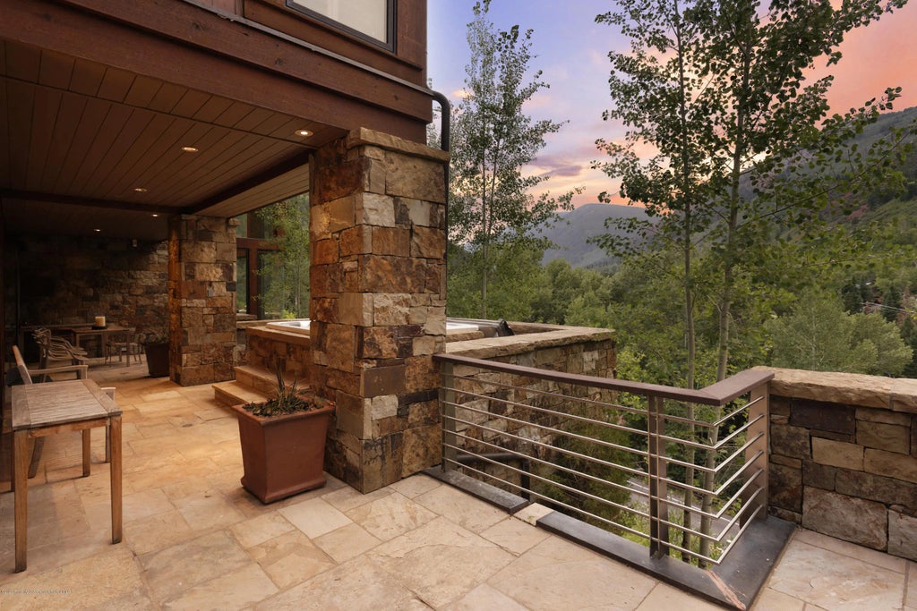 14 of 68 - 105 Exhibition Lane, Aspen, CO