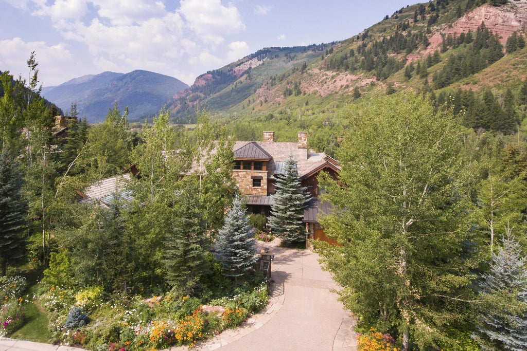 4 of 68 - 105 Exhibition Lane, Aspen, CO