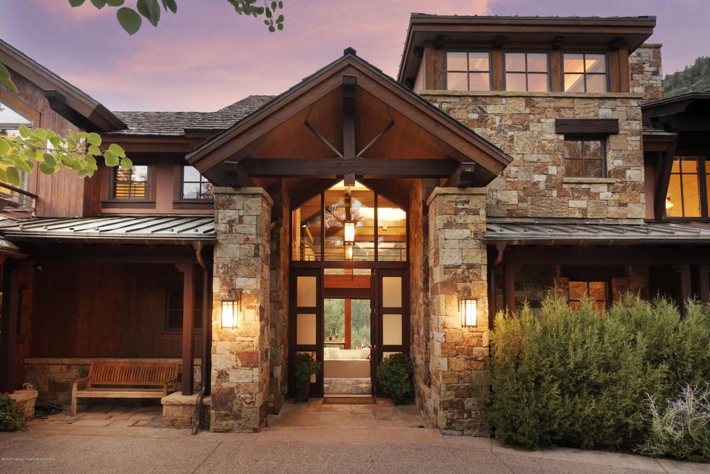 7 of 68 - 105 Exhibition Lane, Aspen, CO