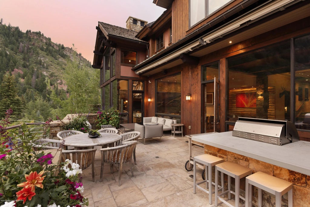 9 of 68 - 105 Exhibition Lane, Aspen, CO