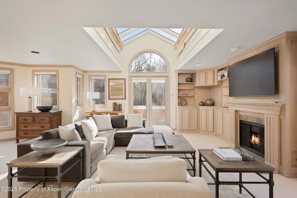 1 of 21 - 777 Ute Avenue #6, Aspen, CO