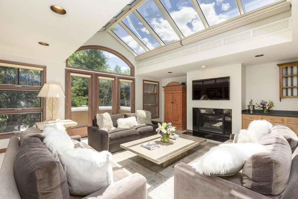 4 of 21 - 777 Ute Avenue #5, Aspen, CO