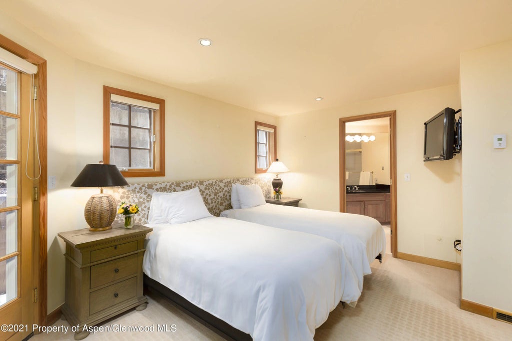 13 of 17 - 777 Ute Avenue #4, Aspen, CO