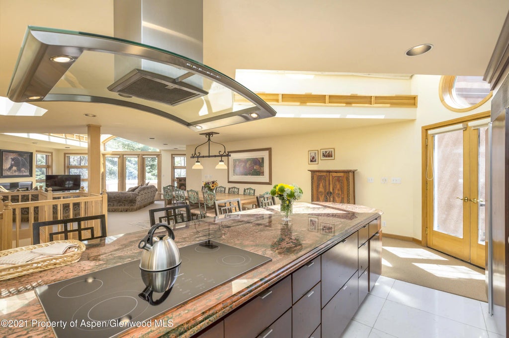 7 of 17 - 777 Ute Avenue #4, Aspen, CO