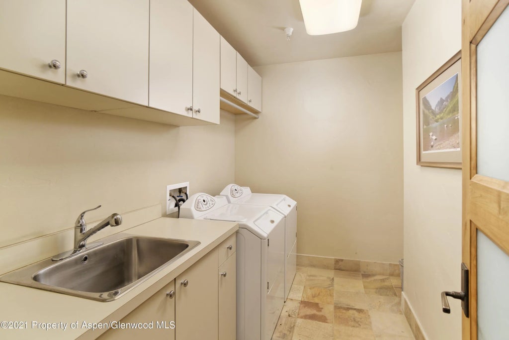 15 of 21 - 101 N Spring Street 102, Aspen, CO