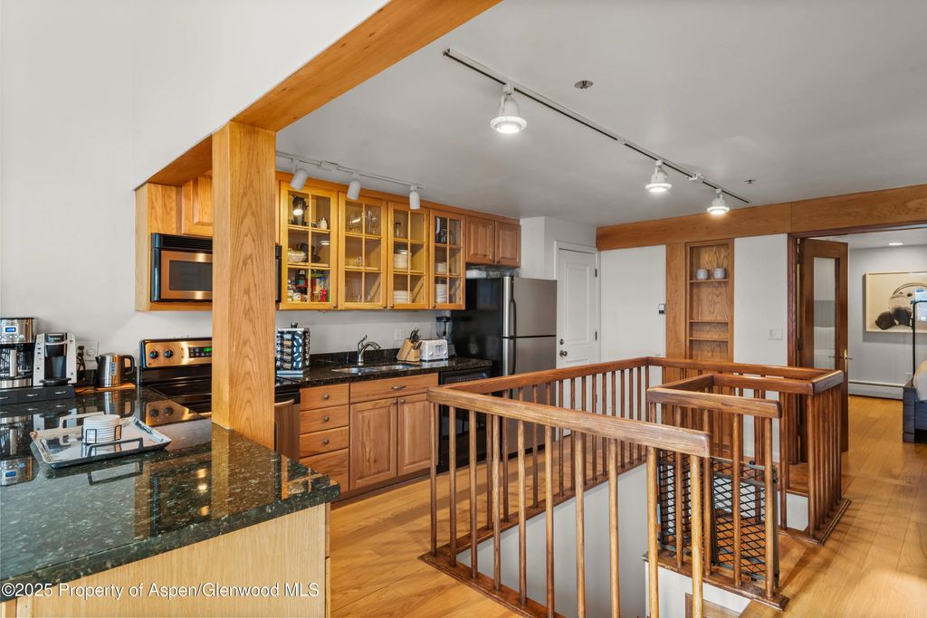 8 of 17 - 900 E Durant Avenue B-105, Aspen, CO