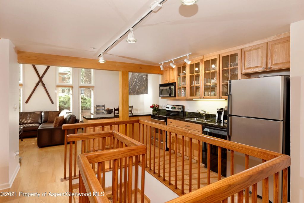 9 of 17 - 900 E Durant Avenue B-105, Aspen, CO
