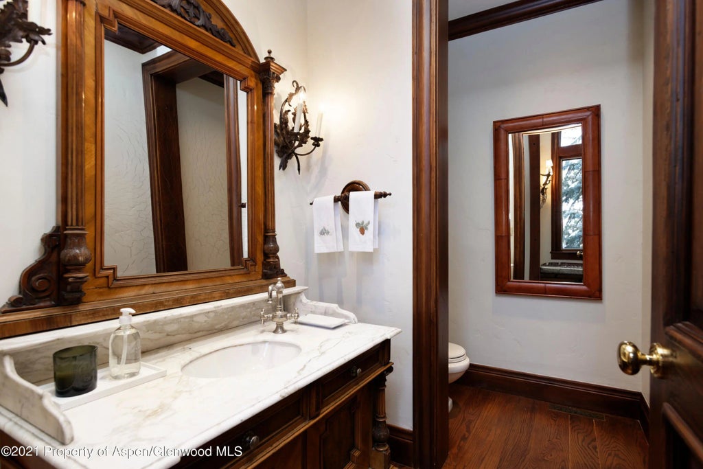 20 of 43 - 411 Willoughby Way, Aspen, CO