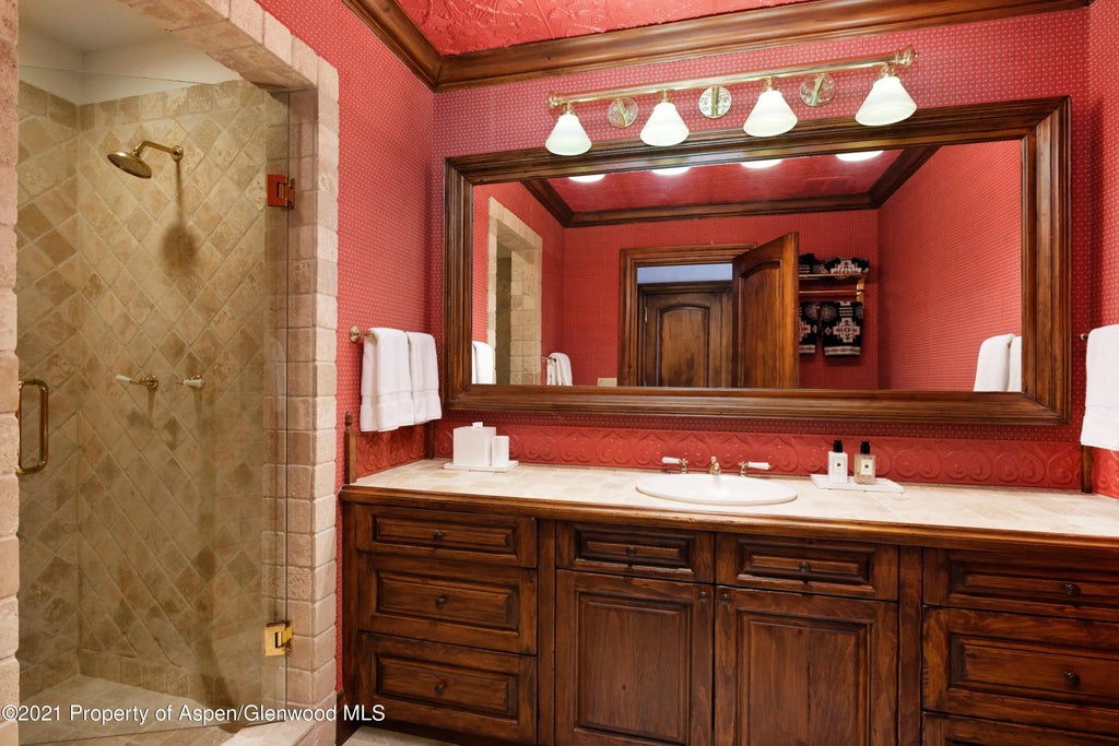22 of 43 - 411 Willoughby Way, Aspen, CO