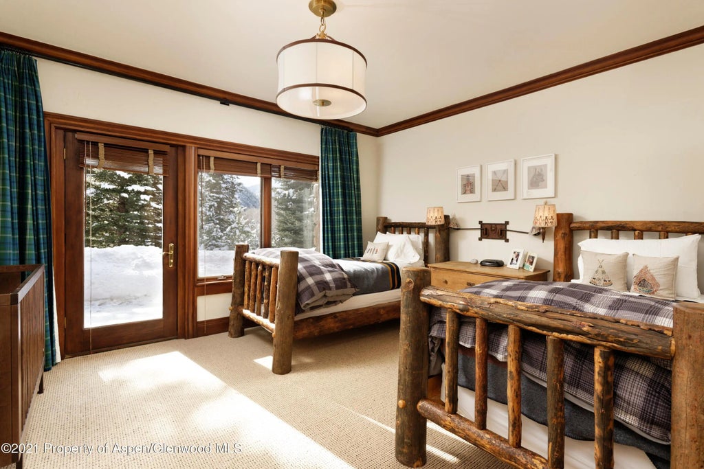 30 of 43 - 411 Willoughby Way, Aspen, CO