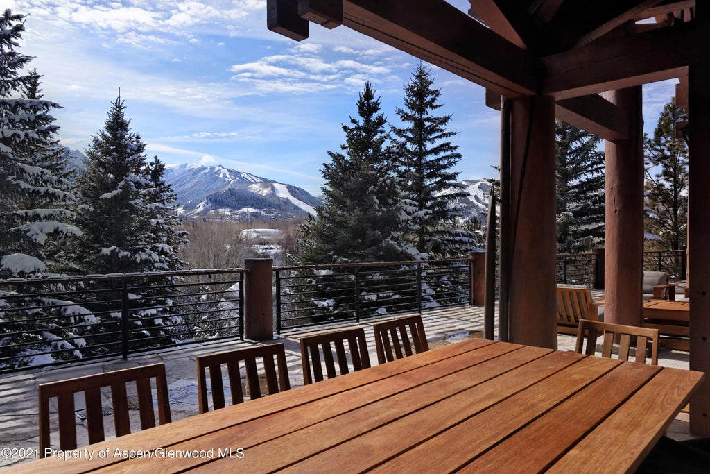 35 of 43 - 411 Willoughby Way, Aspen, CO