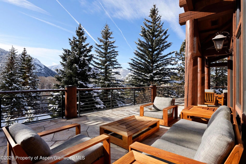 37 of 43 - 411 Willoughby Way, Aspen, CO