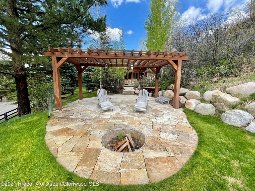 39 of 43 - 411 Willoughby Way, Aspen, CO