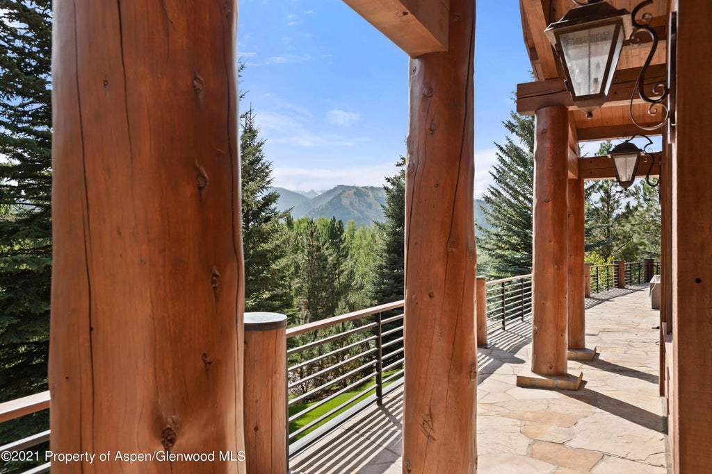 4 of 43 - 411 Willoughby Way, Aspen, CO