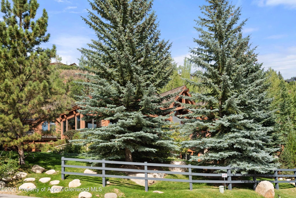 41 of 43 - 411 Willoughby Way, Aspen, CO