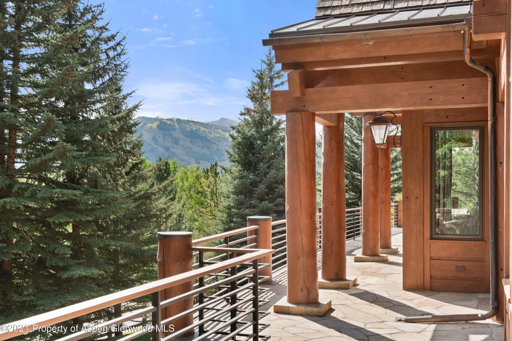 5 of 43 - 411 Willoughby Way, Aspen, CO