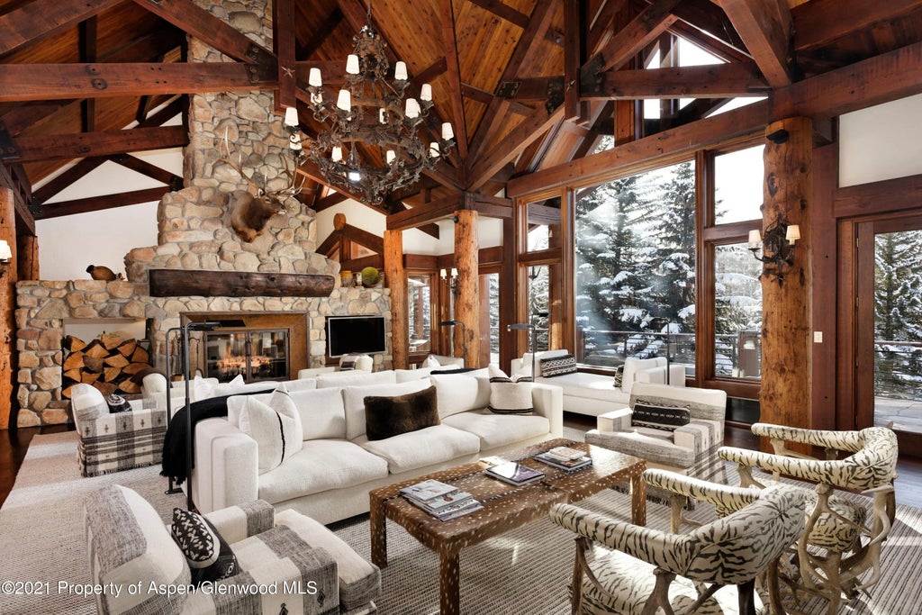 8 of 43 - 411 Willoughby Way, Aspen, CO